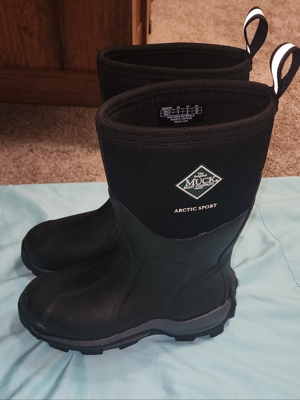 Muck - Men's/Women's Black Boots - Size Mens 6/Womens 7